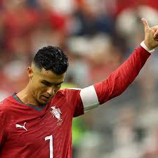 Ronaldon lähtöön liittyvä kohu vain yltyy.